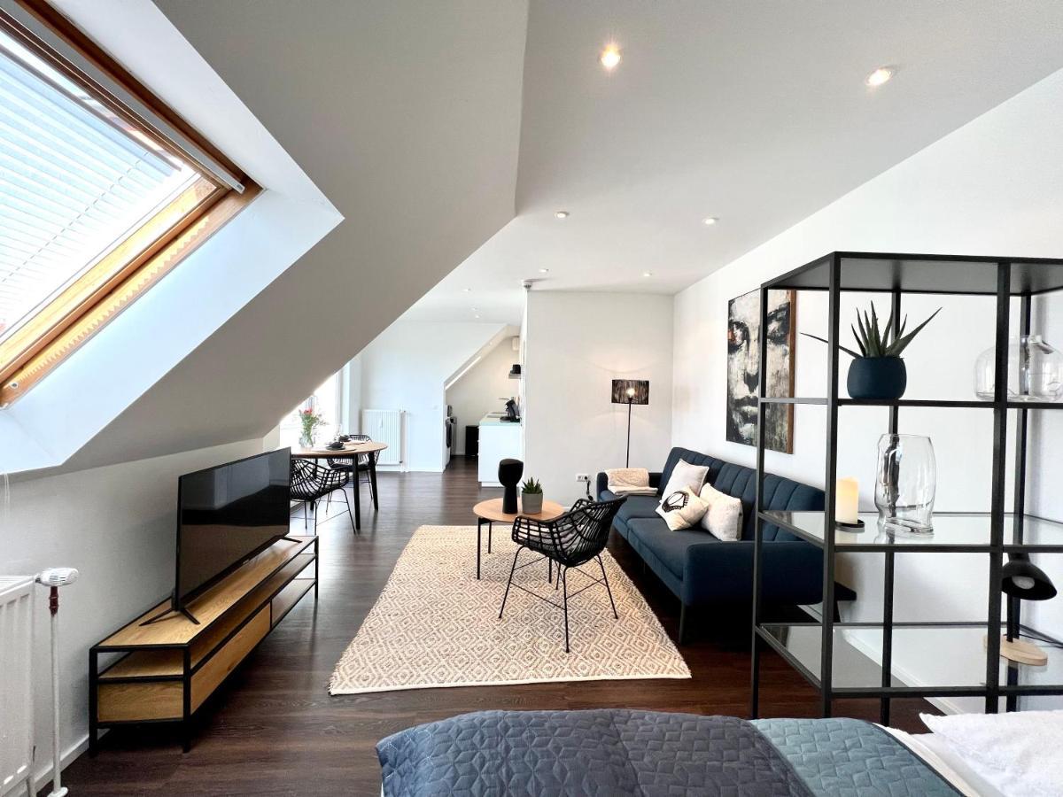 Sunset Apartment: Free Parking + Balcony + Netflix Essen Eksteriør bilde
