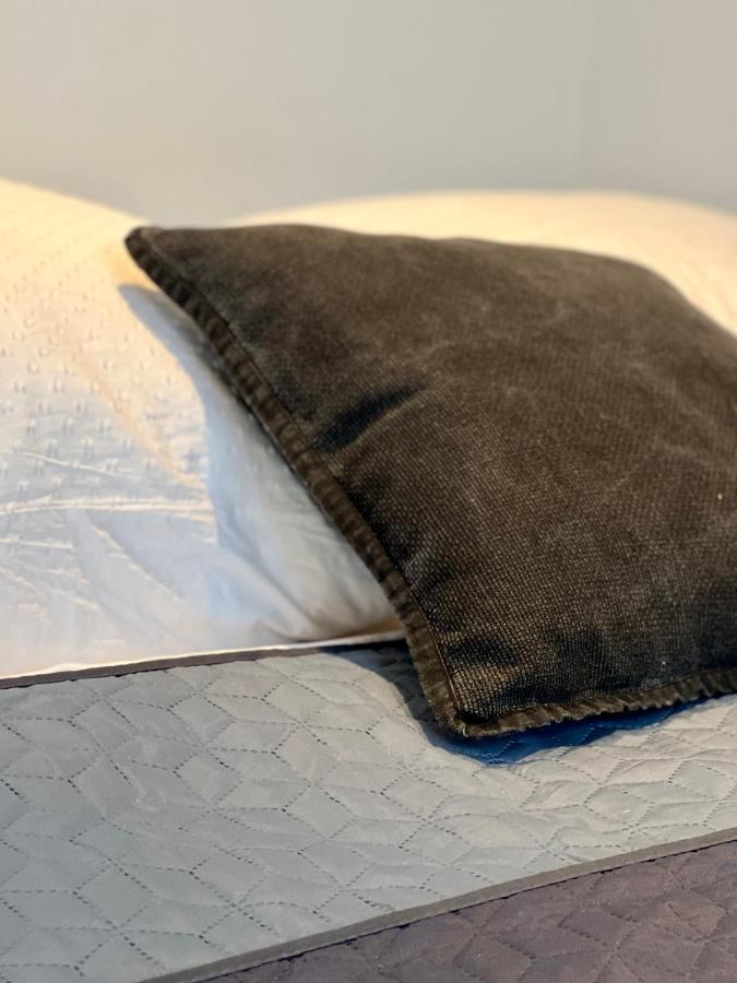 Sunset Apartment: Free Parking + Balcony + Netflix Essen Eksteriør bilde