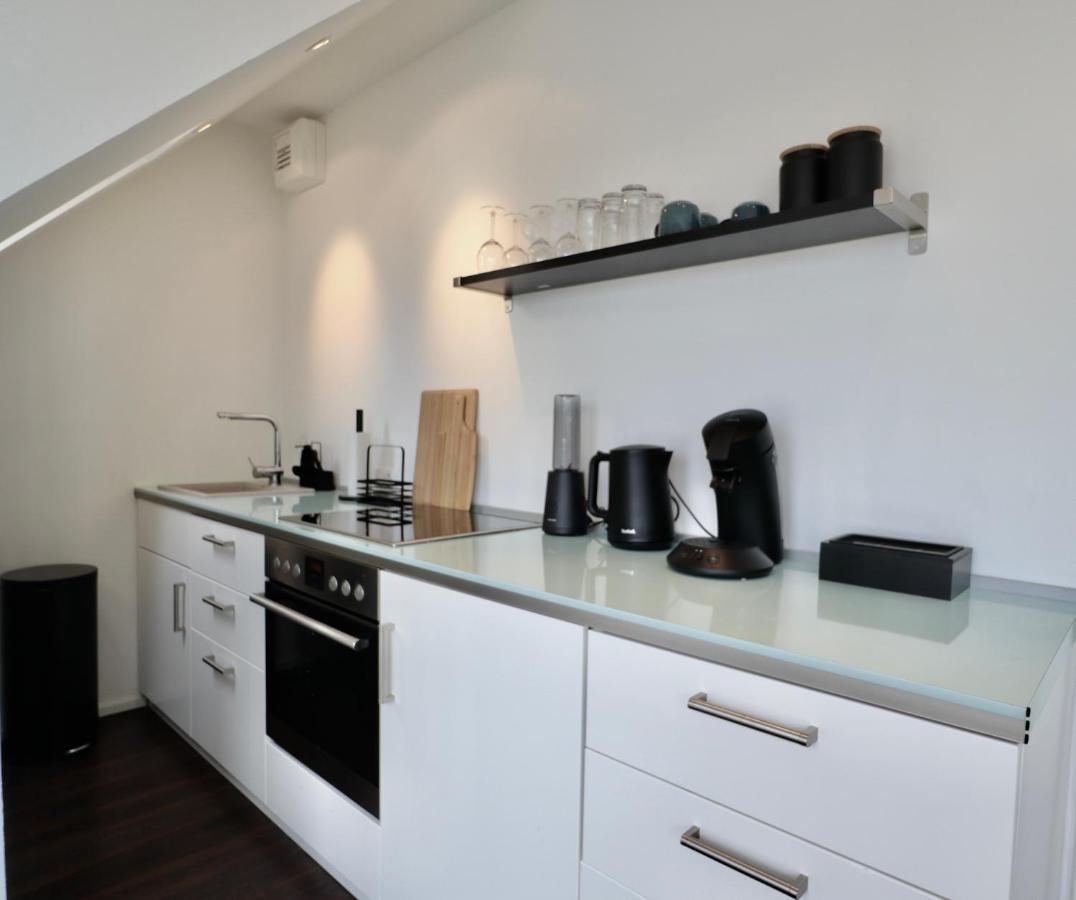 Sunset Apartment: Free Parking + Balcony + Netflix Essen Eksteriør bilde