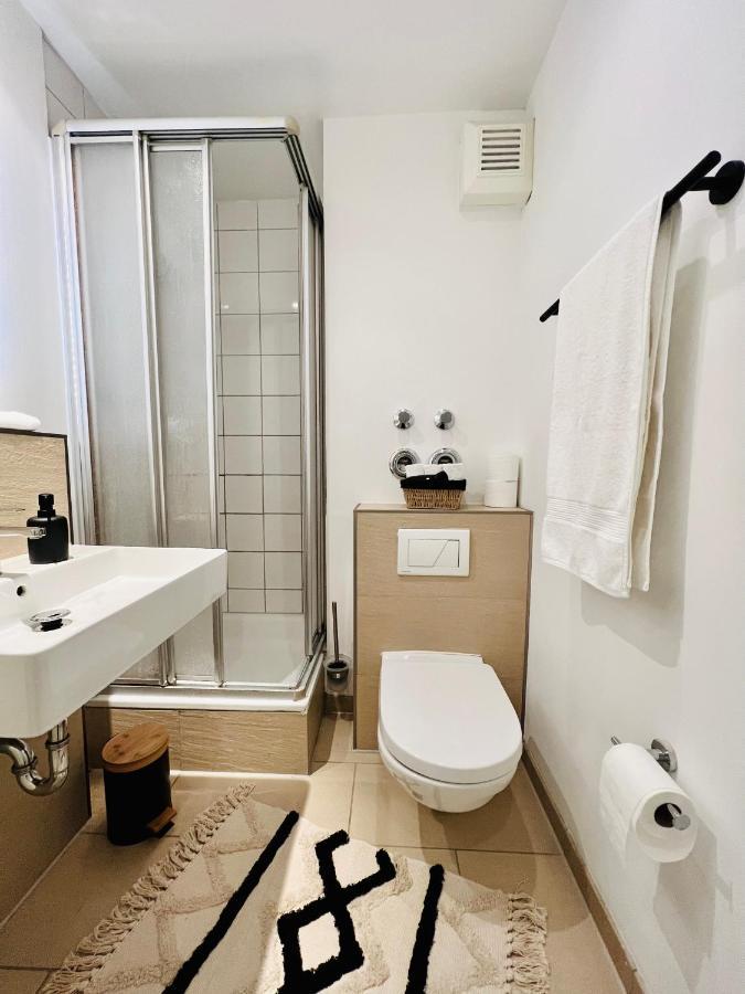Sunset Apartment: Free Parking + Balcony + Netflix Essen Eksteriør bilde